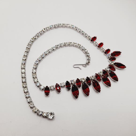B. David Vintage Red Rhinestone Choker Necklace, Rhodium Plated, 1950s - Picture 7 of 9
